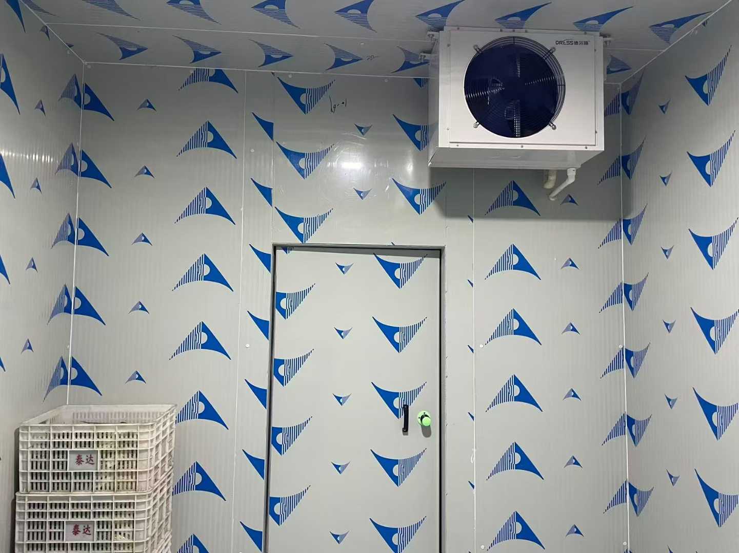 汕尾10平<a href='/tags/35.html' class='tagsall' title='蔬菜'>蔬菜</a>库3.jpg